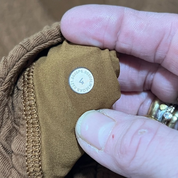 Lululemon Rippled V-Neck Pullover in Copper Brown size 4 - Picture 12 of 12